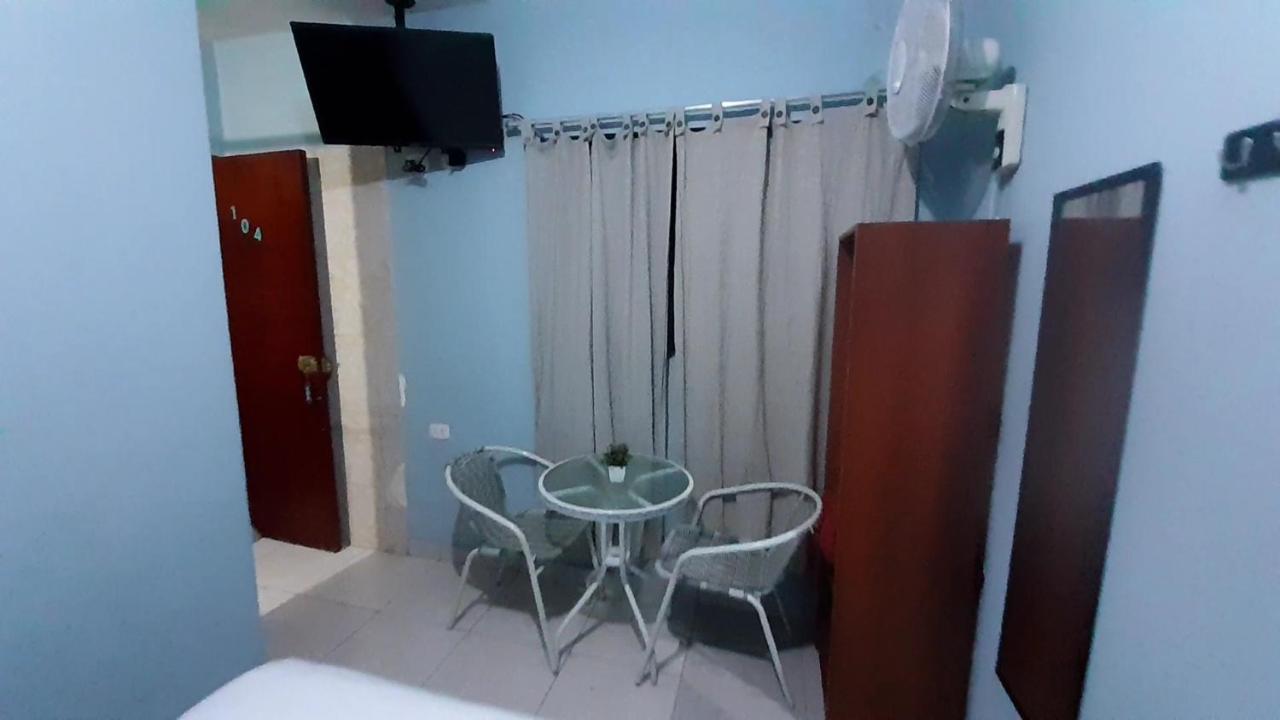 Aypa Hostal Trujillo Exterior photo