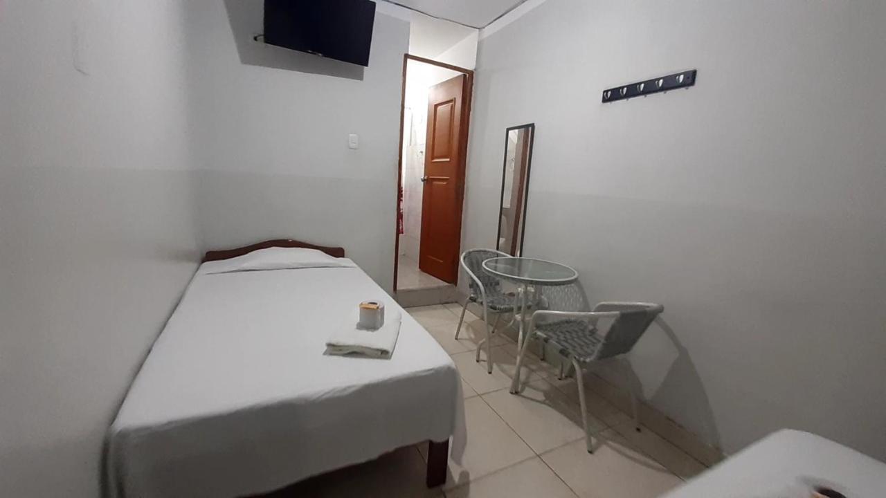 Aypa Hostal Trujillo Exterior photo
